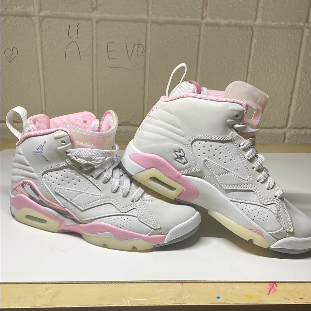 Nike Pink and White Athletic Shoes with Air Cushion